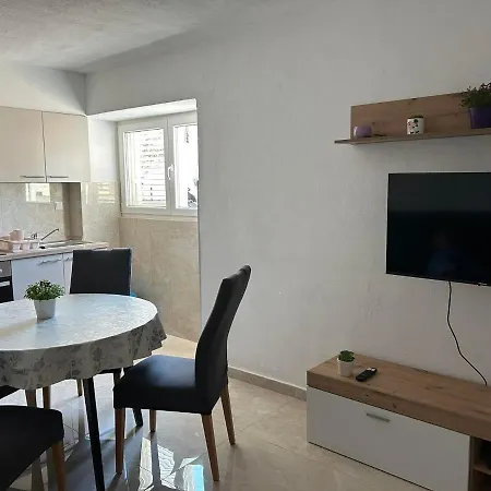 Apartment Biser Jadrana